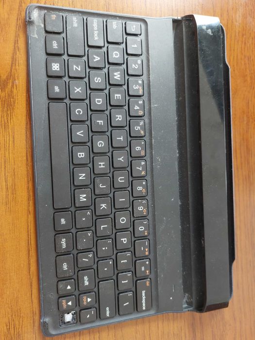 Etui oraz klawiatura bluetooth Lenovo A10