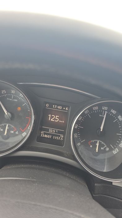 Skoda super b  2