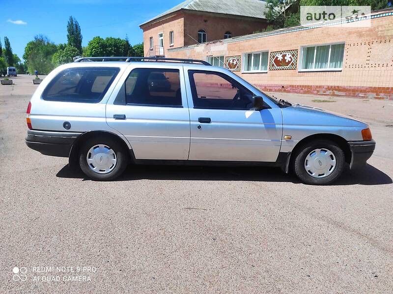 Розборка форд екскорт,ескорт,eskort 6,ford,1.6, запчастини,шрот,деталі