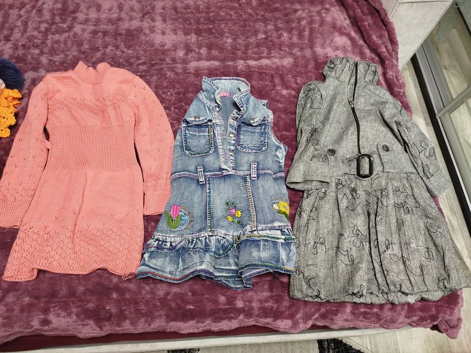 Дитячі речі на дівчинку