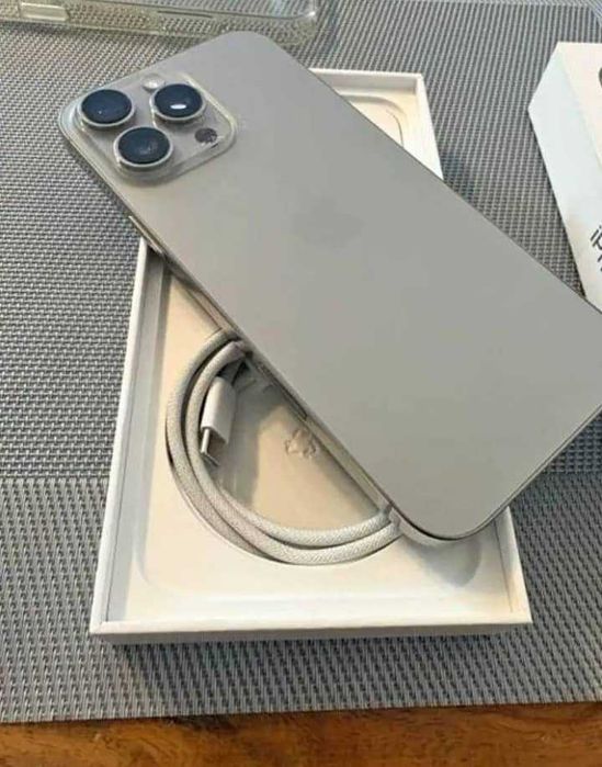 iPhone 14 Pro max 256Go