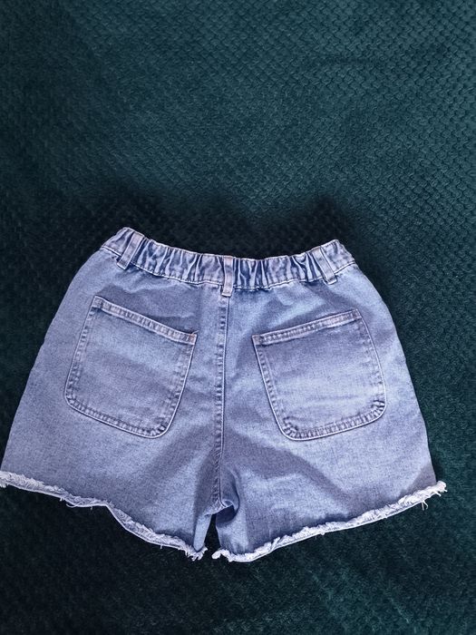 Spodenki jeans 164cm.i papcie.