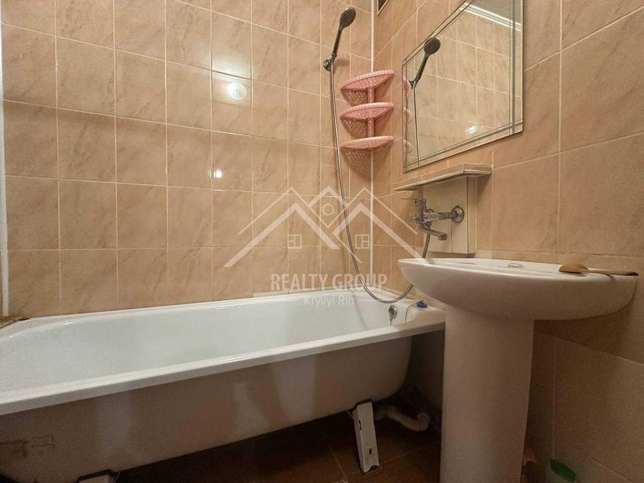 Продаж 2-х кім. квартири, Карачуни (Сертифікат, ваучер, еВідновлення)