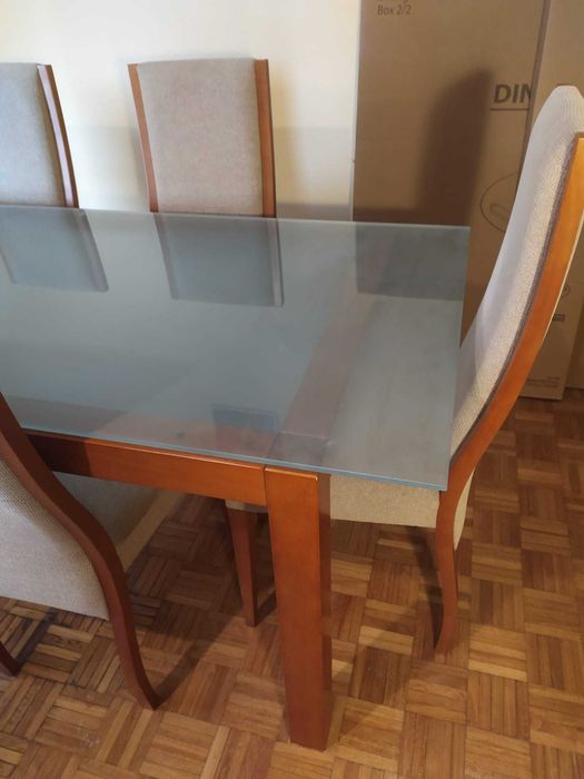 Mesa de sala de jantar