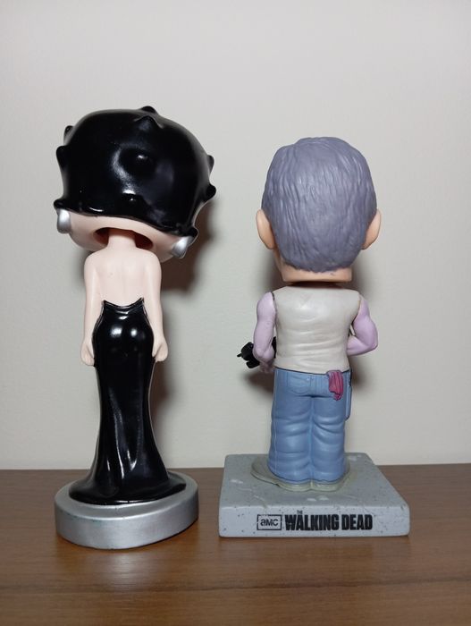 Колекційні фігурки баблгед Funko Wacky Wobbler: Betty Boop та Daryl.