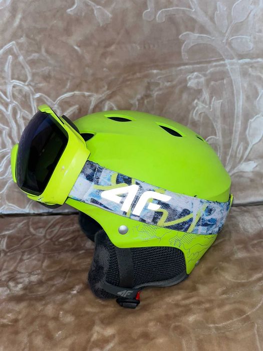 Kask Narciarski 4F Limonkowy + Gogle Gratis (Uszkodzone)