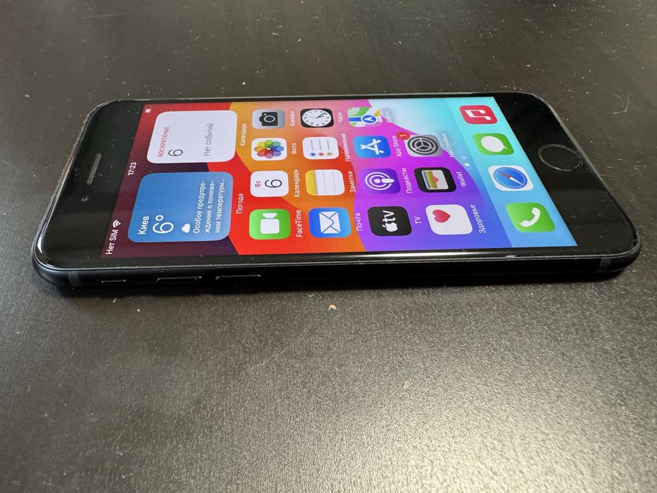 Iphone SE 3 2022 64Gb Неверлок Bat99%