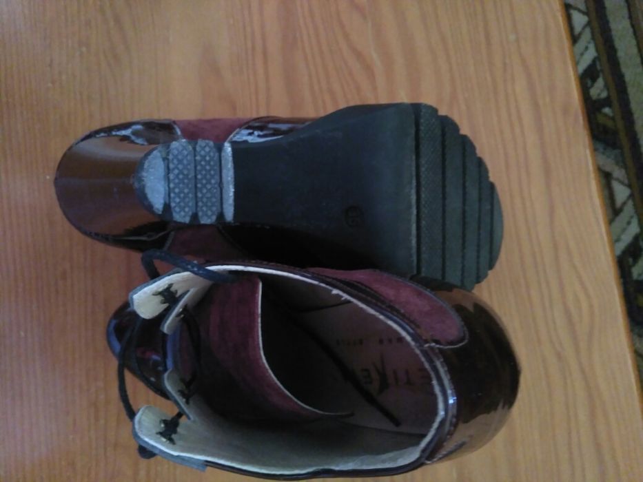 Botas de pele para mulher