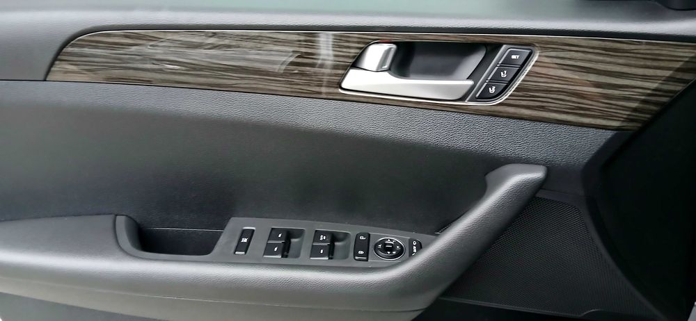 Продам автомобіль Hyundai Sonata LPI