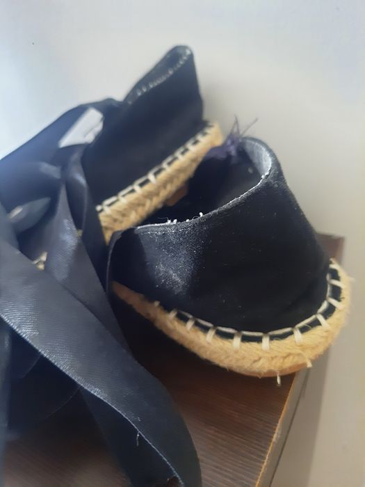 Buty wiazane sandaly