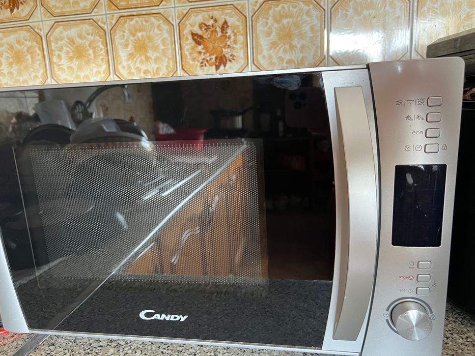 Microondas semi novo