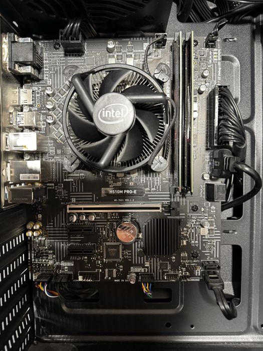 Pc intel core i5 11400f; 16gb de ram