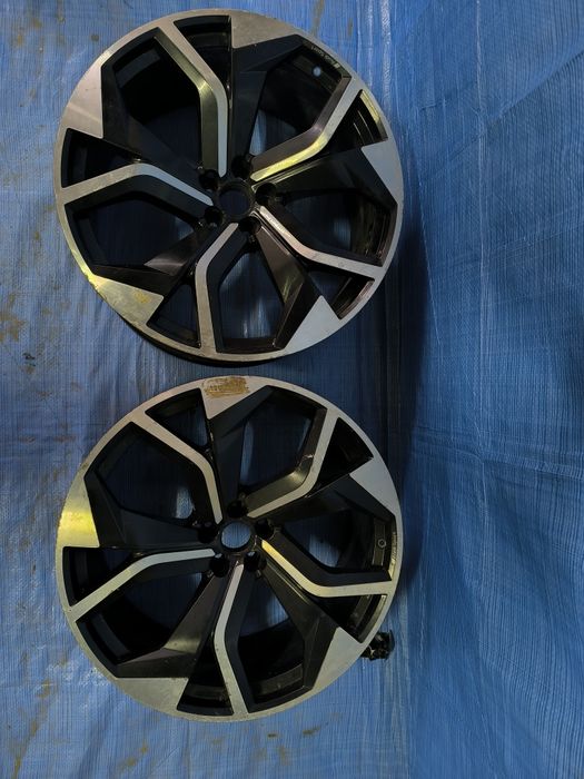 Диски Audi rsq8 4m8 10.5x r23 et18  5x112