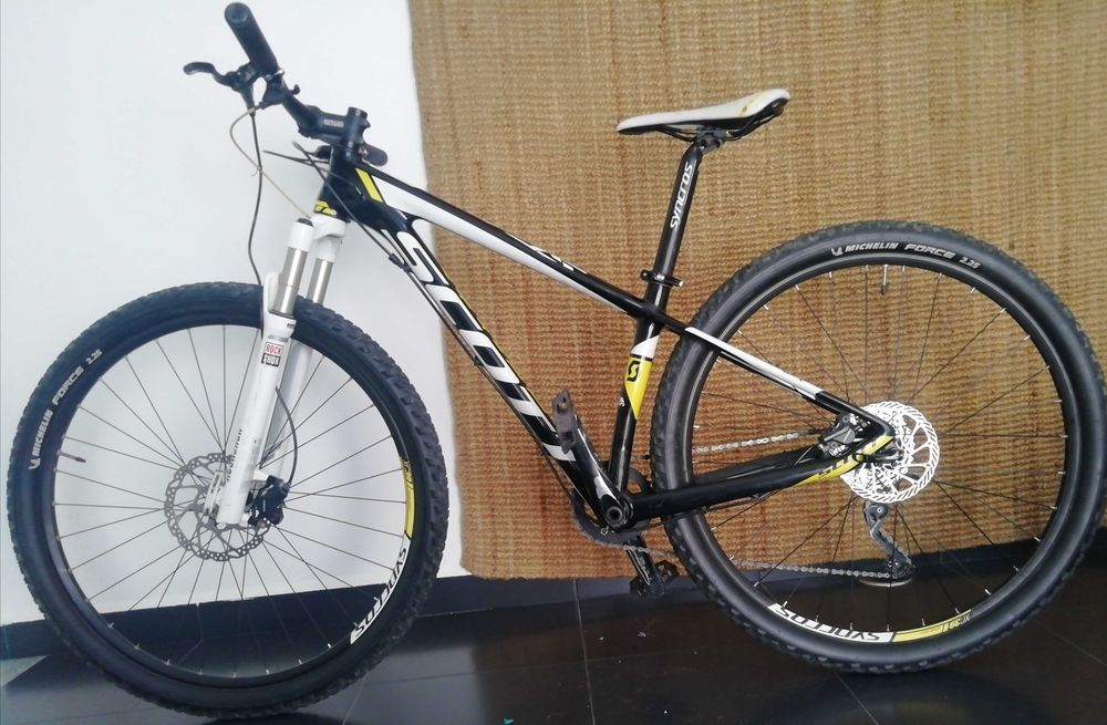 Bicicleta Scott scale team 900