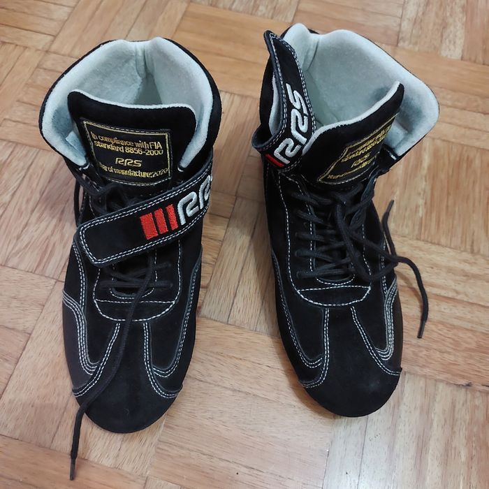 Equipamento competição automóvel