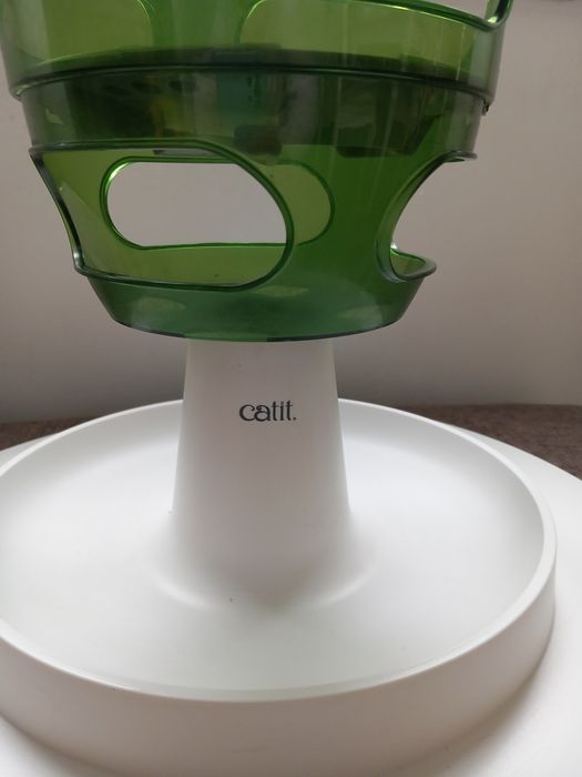 Comedouro interativo p/ gato