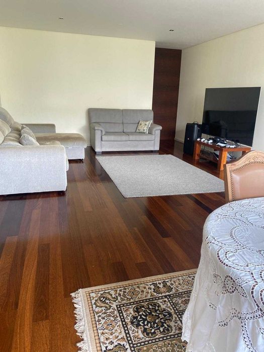 T2+1 Moderno em Gualtar – Frente ao Hospital de Braga com Garagem