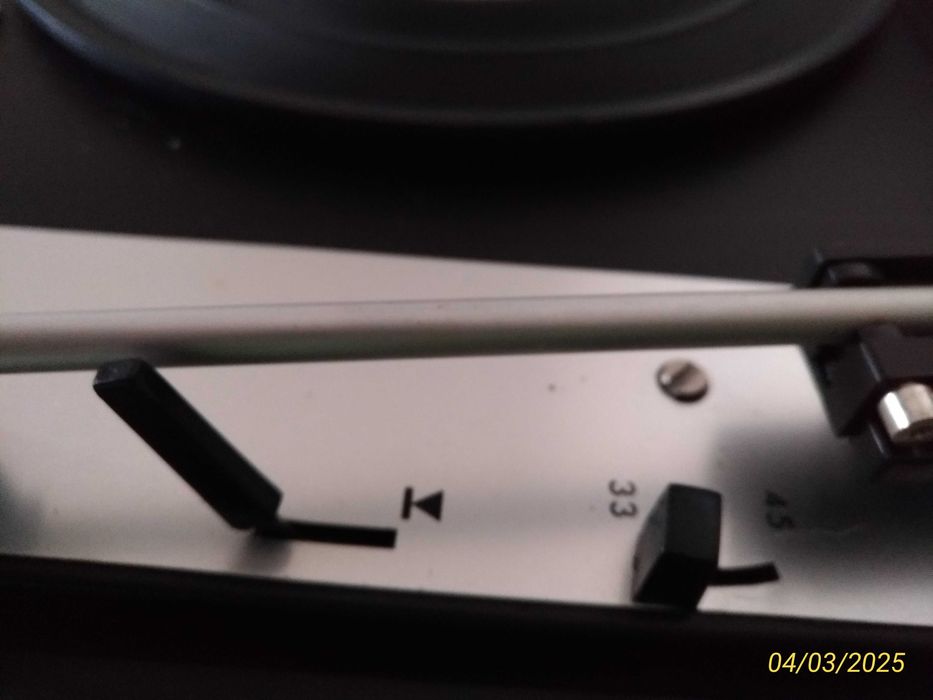 Giradiscos Amplificado BETTOR EF 142 com prato DUAL 430