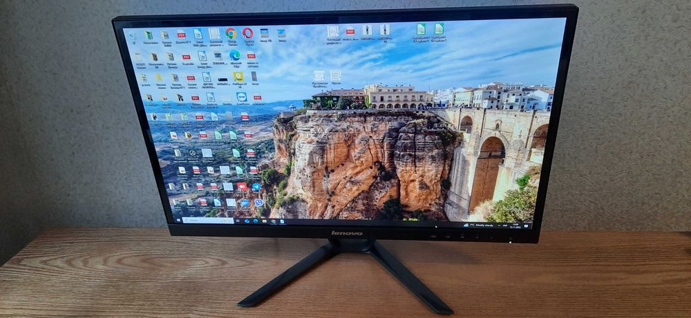 Монітор Lenovo LI 2323 sw.