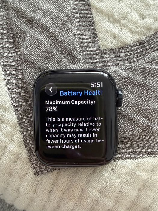 Apple Watch SE 2 40mm Midnight GPS — ідеальний стан