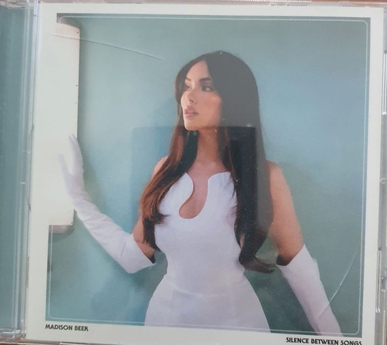 Madison Beer - Silence Between Songs (CD)