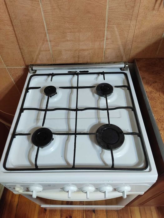 Продам Газову плиту ГРЕТА