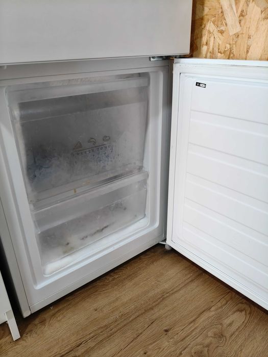 Combinado Frigorífico + Congelador Electronia Erik – Low Frost – 262 L