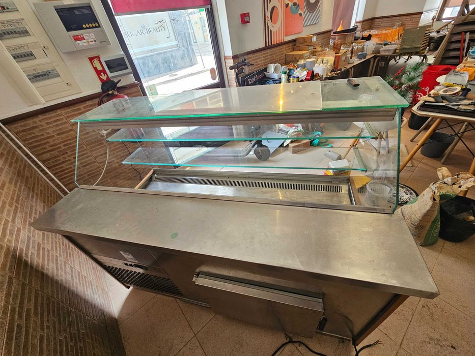 Vitrine refrigerada à venda