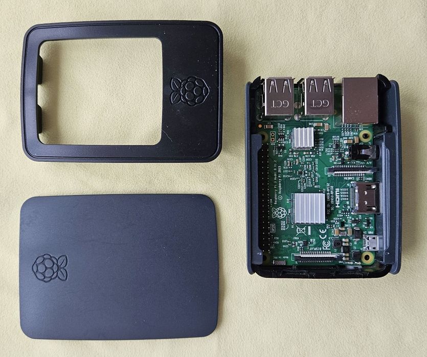 Raspberry Pi 3 Model B нова, made in UK, оригінал. Корпус оригінальний Raspberry 3 Case