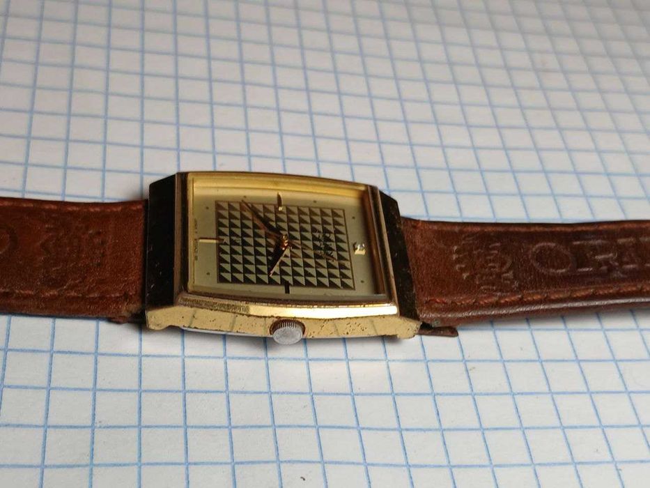 Вінтажний рідкісний японський чоловічий годинник Orient Quartz