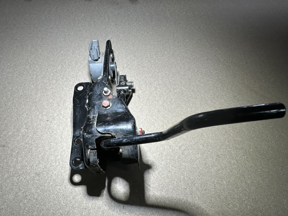 Pedal Mitsubishi Canter mk386457