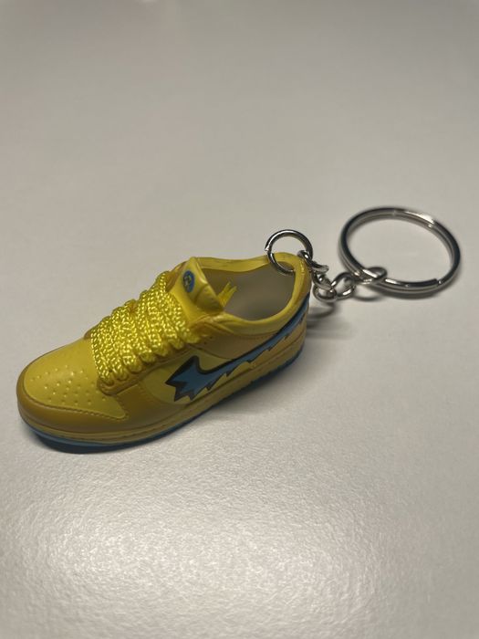 porta chaves em forma de sapatilha