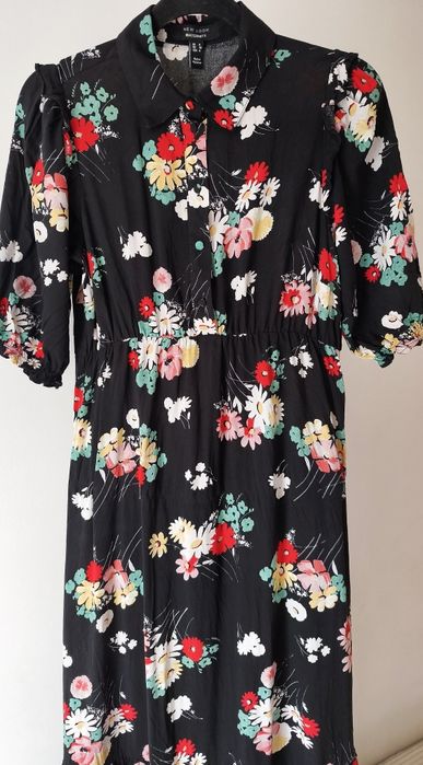 Czarna długa sukienka maxi new look wiosenna