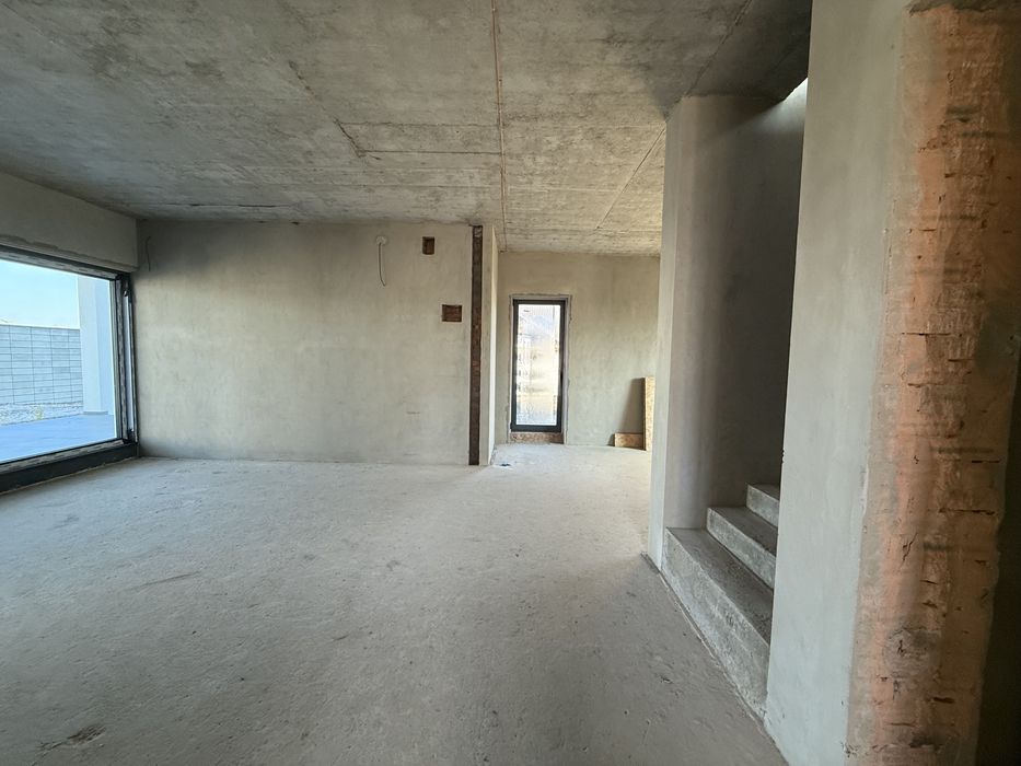 продам шикарний будинок район Щасливе