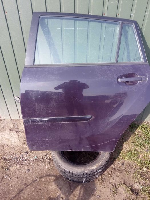 TOYOTA VERSO 09-18 drzwi lewy tył kolor 9ak fioletowy