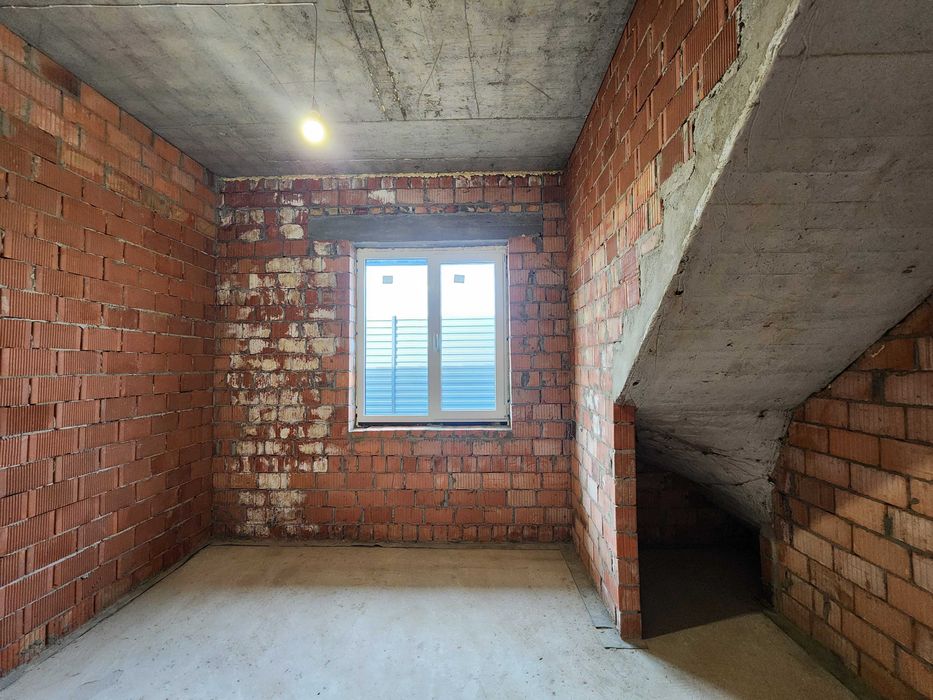 Від забудовника! Продам будинок, газ, світло, вода. Телефонуйте.