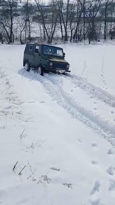 Продаж Автомобія