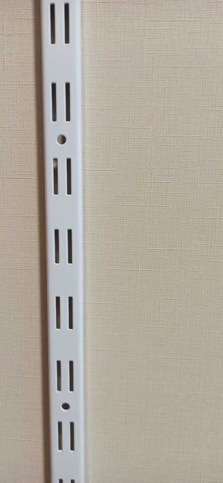 Остатки виниловых обоев. Гранулы пенопласта