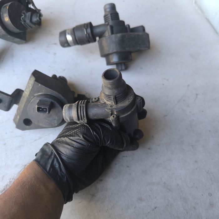 Dodatkowa Pompa Wody do BMW E65 E66 X5 E53 E39 E60