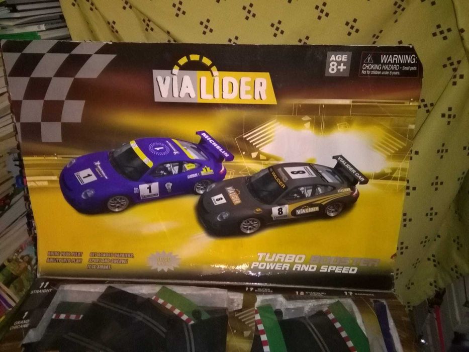 Pista de Carros Via Líder