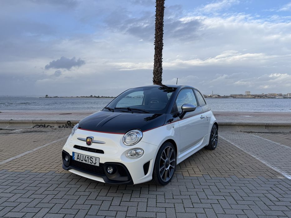 Abarth 595 Turismo com apenas 50,000km 165cv gasolina aceito retoma