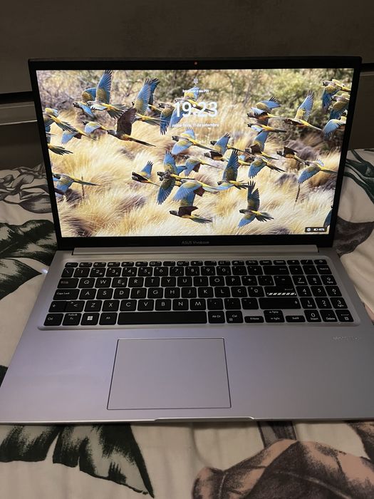 Asus vivobook 15