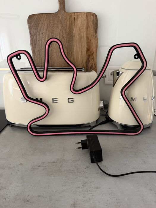 F1 Katar Doha circuit neon różowy