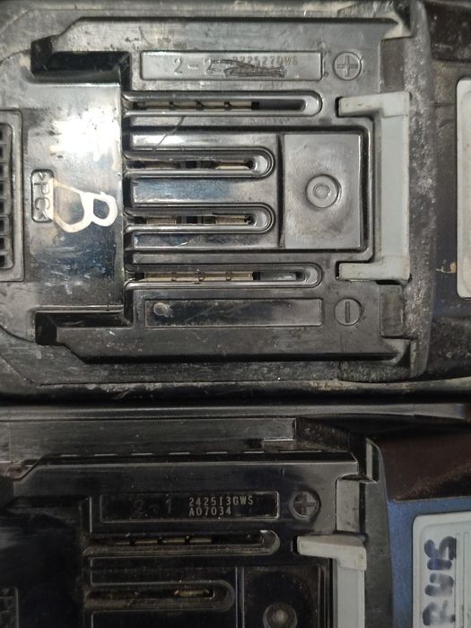 Продам батарею makita 40 в 4а і 2а