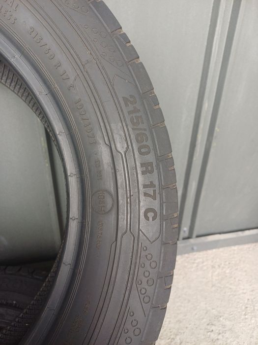Шина розпаровка Continental 215/60 R17C