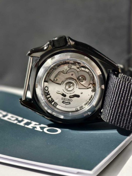 Годинник Seiko 5 Sports SRPJ37K1 Гарантія Новий