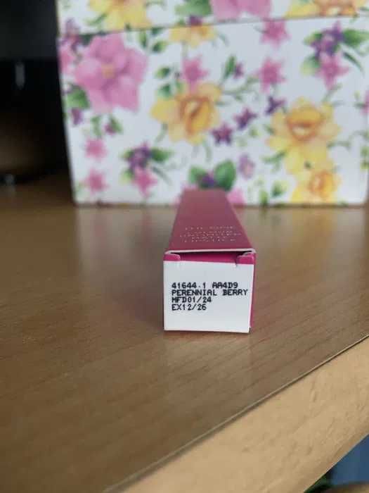 Matowa pomadka The One Perennial Berry Oriflame