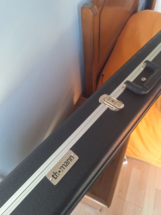 Guitarra Harley Benton ST 20 + Amplificador Behringer + Acessórios