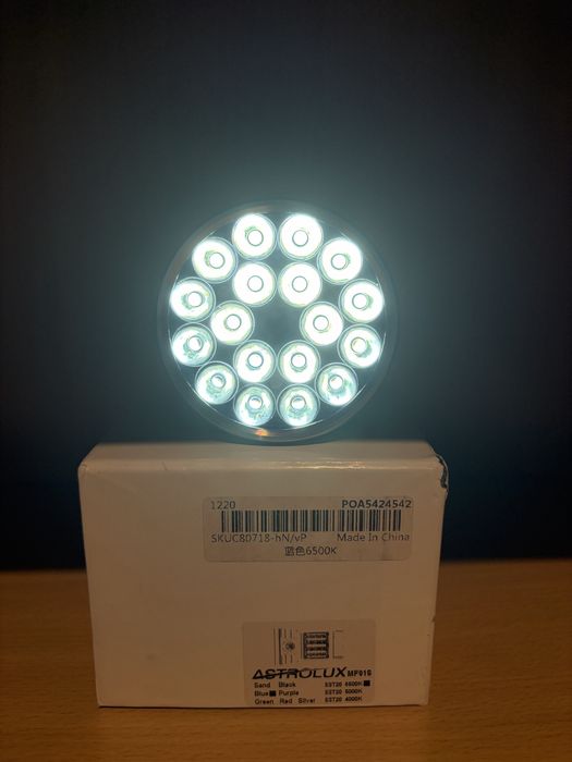Astrolux MF01S Latarka