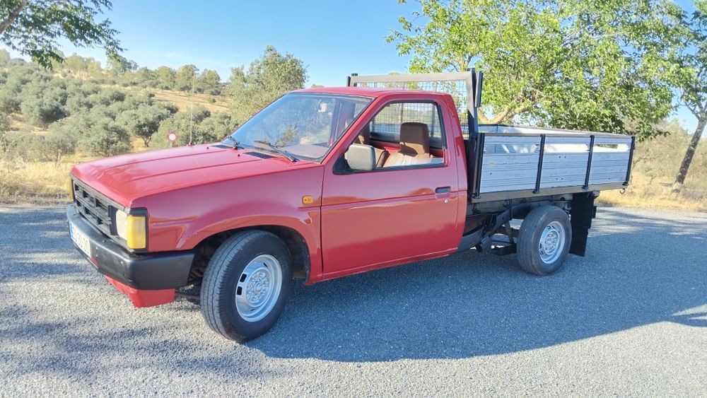 Nissan pick up 4x2 3 lugares